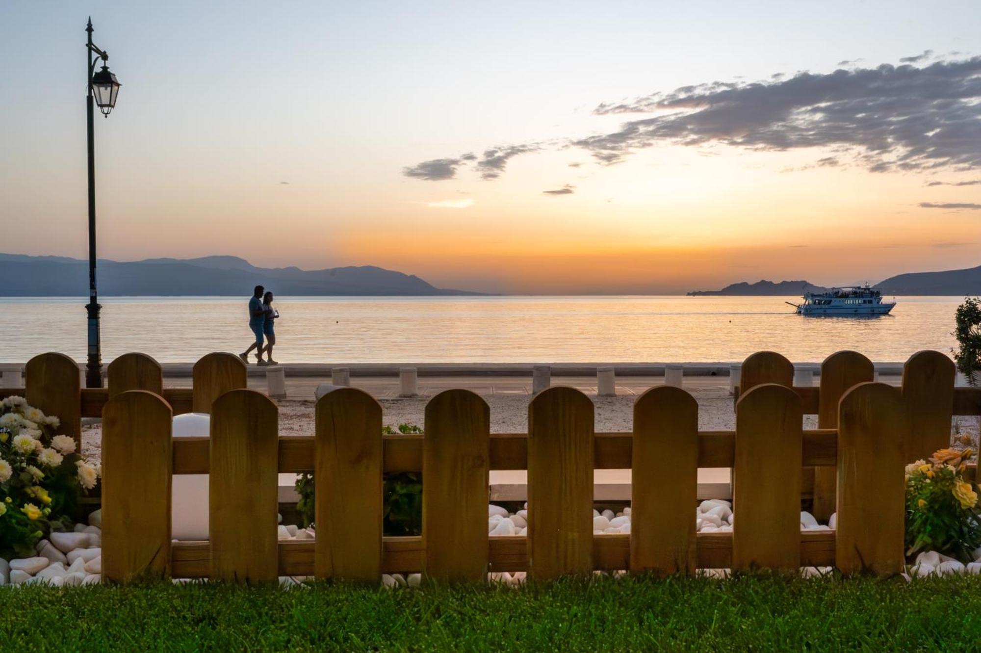 Apartamento Loutraki Sea Sunset Exterior foto